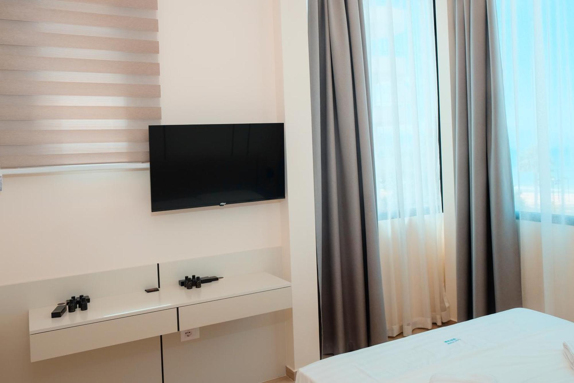 Laid Hotel Vlorë エクステリア 写真
