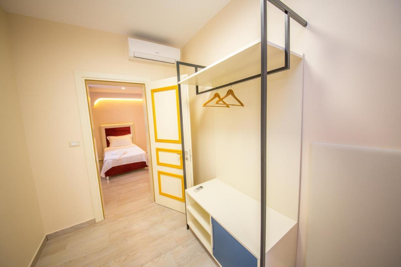 Laid Hotel Vlorë エクステリア 写真