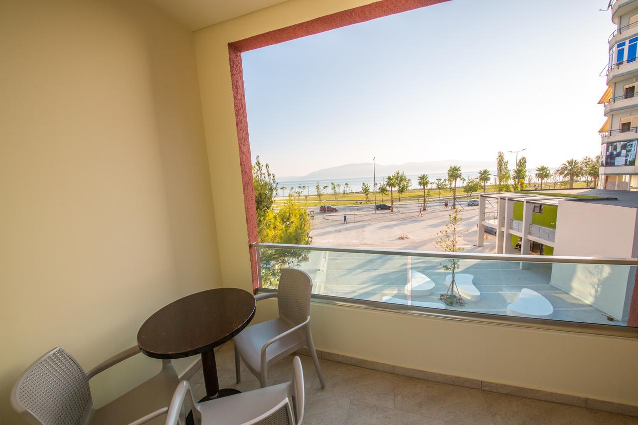 Laid Hotel Vlorë エクステリア 写真
