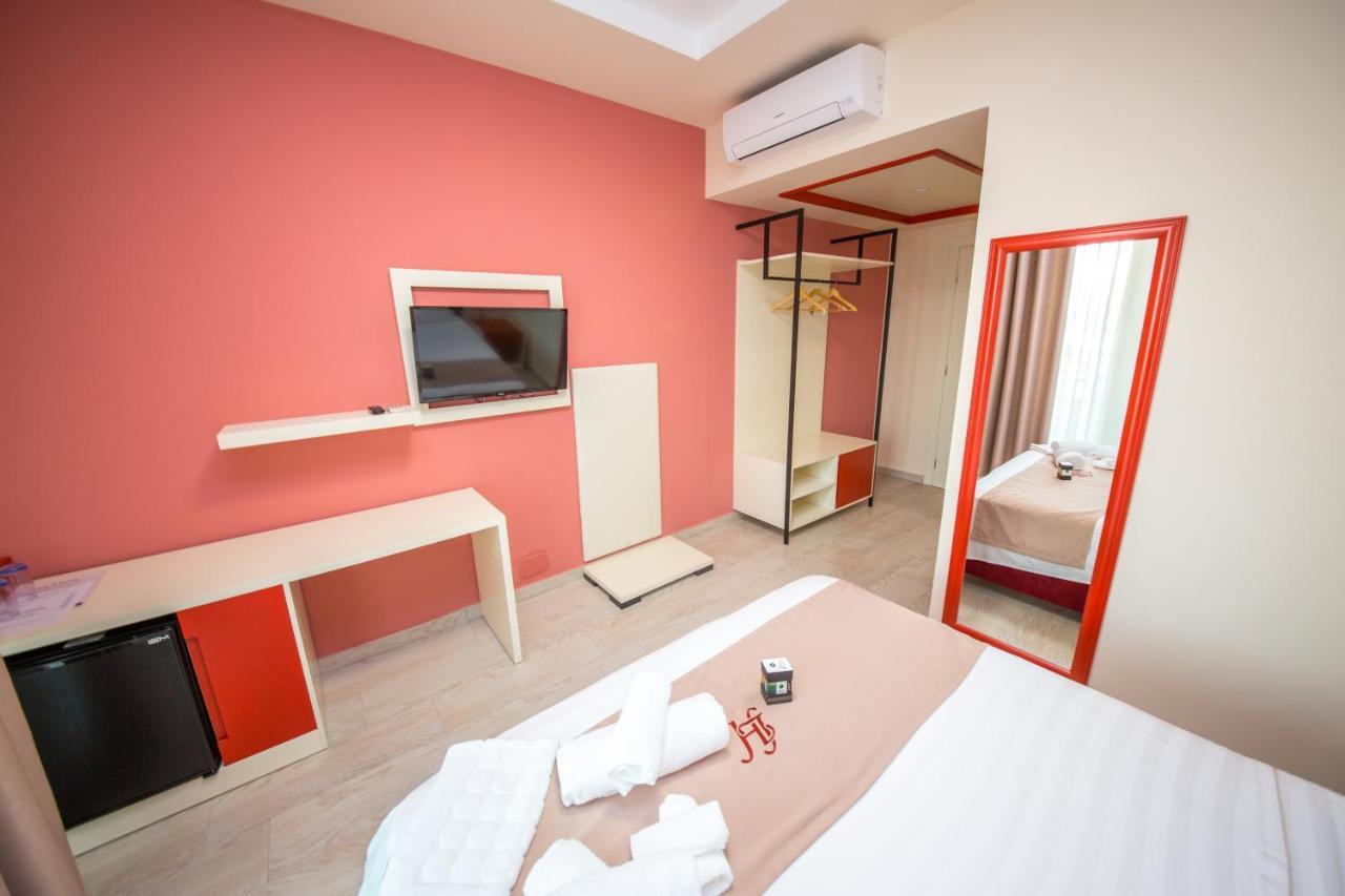 Laid Hotel Vlorë エクステリア 写真