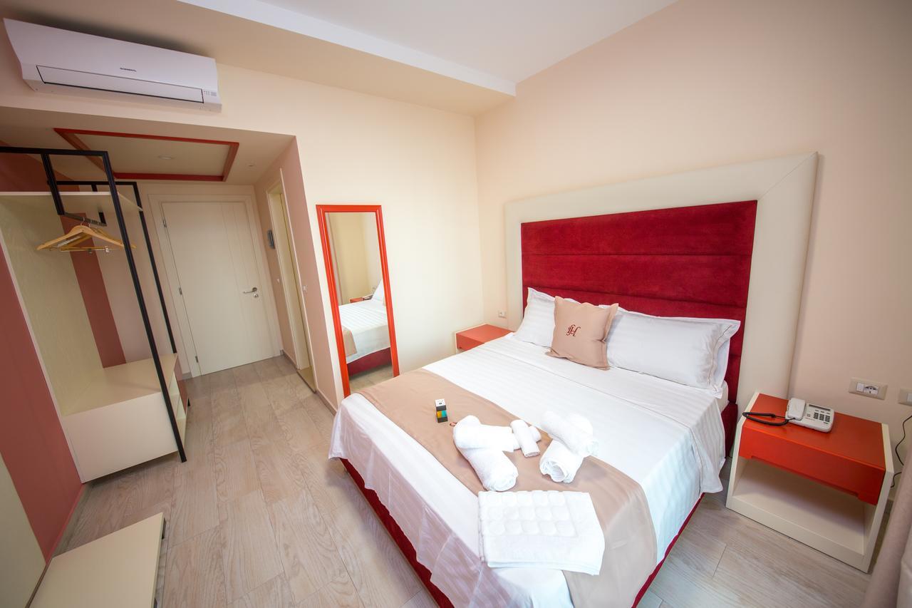 Laid Hotel Vlorë エクステリア 写真
