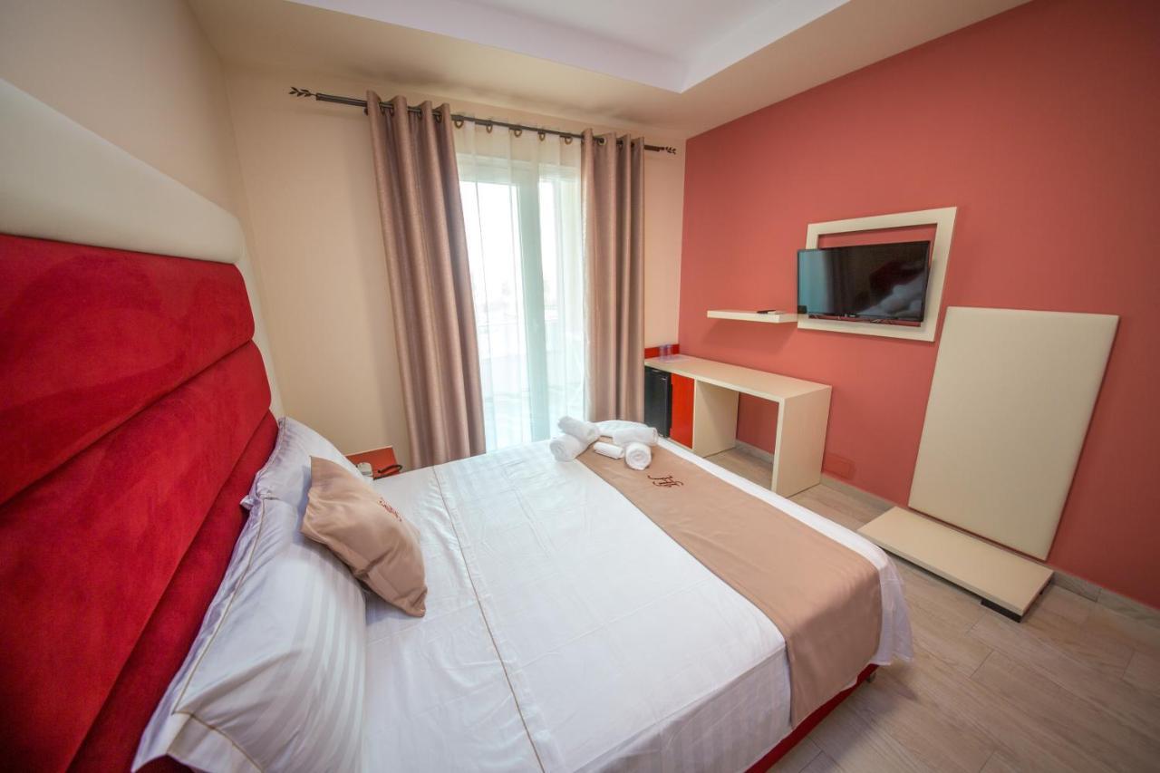 Laid Hotel Vlorë エクステリア 写真
