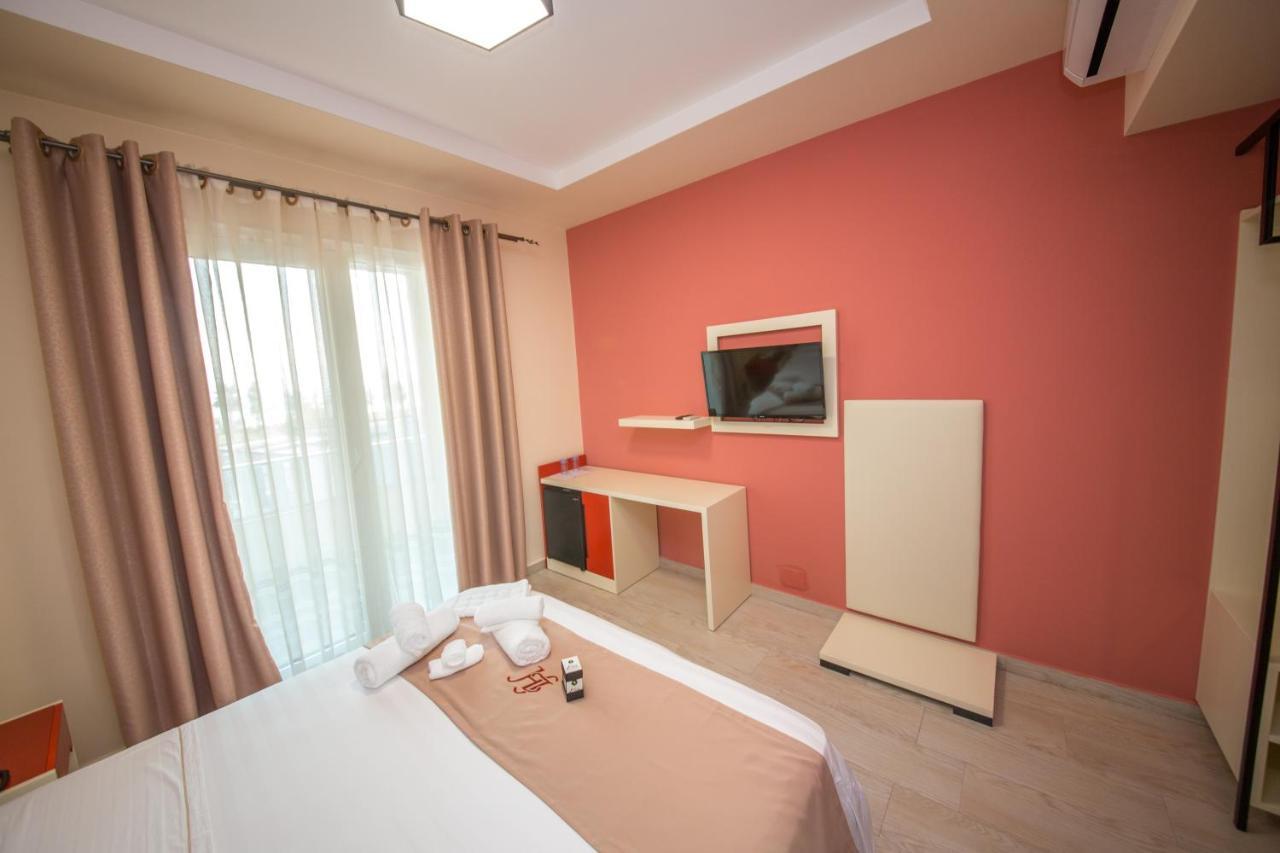 Laid Hotel Vlorë エクステリア 写真