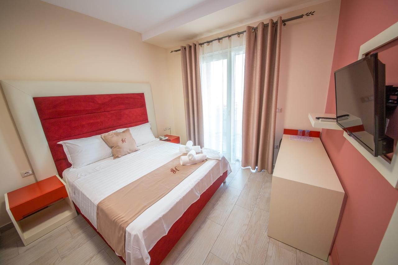 Laid Hotel Vlorë エクステリア 写真