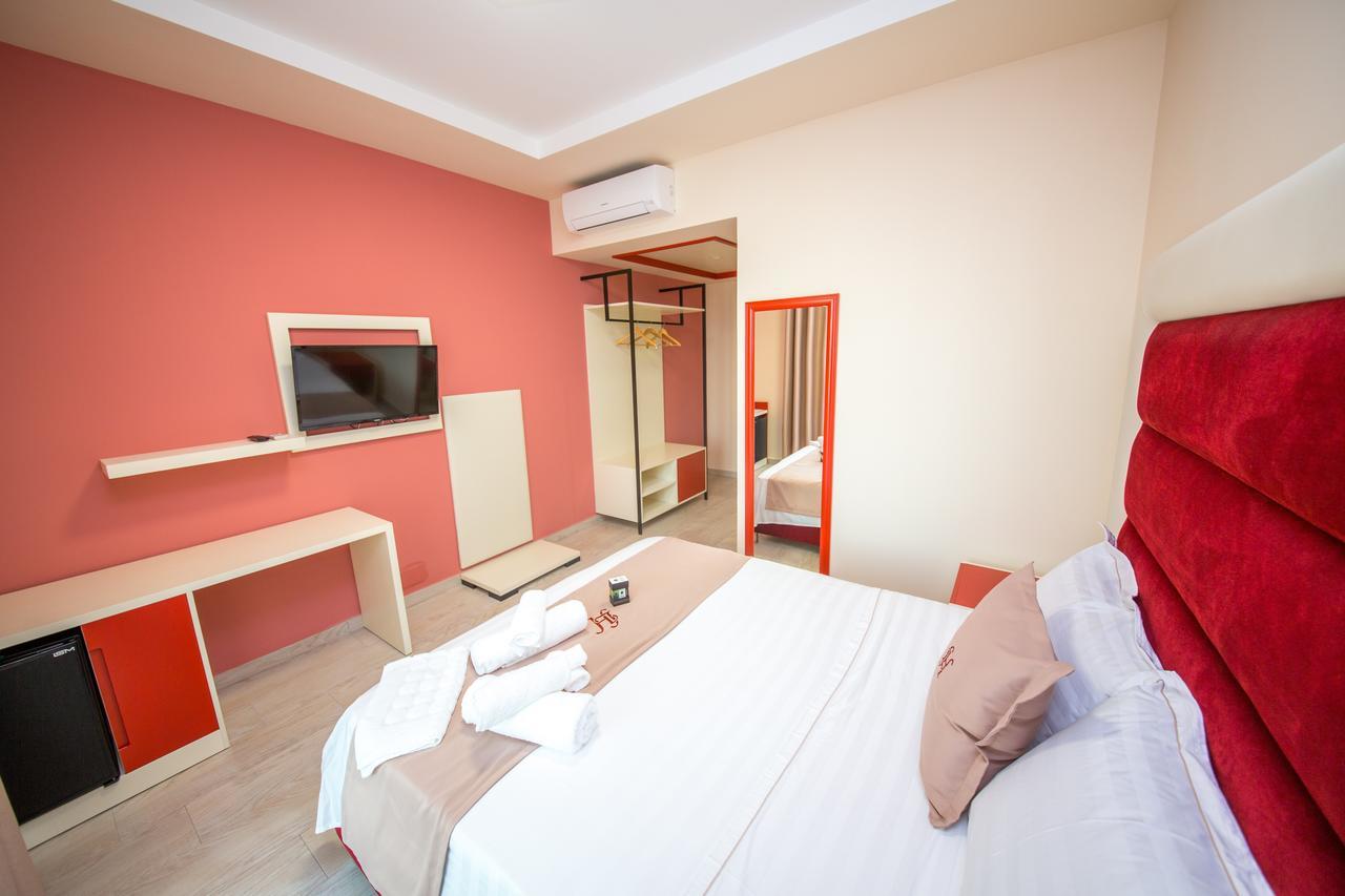 Laid Hotel Vlorë エクステリア 写真